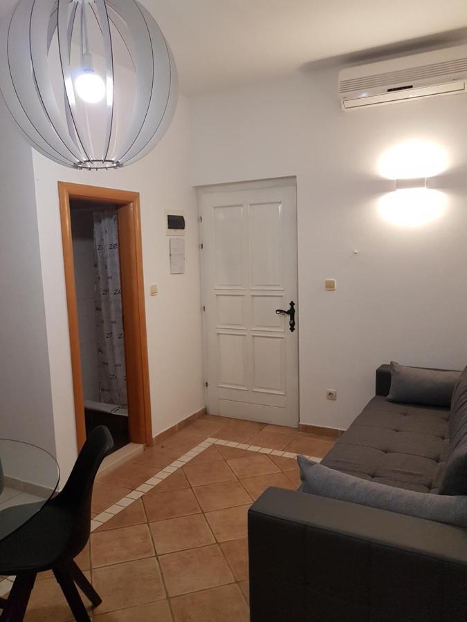 Apartmani Katja Omis Bagian luar foto
